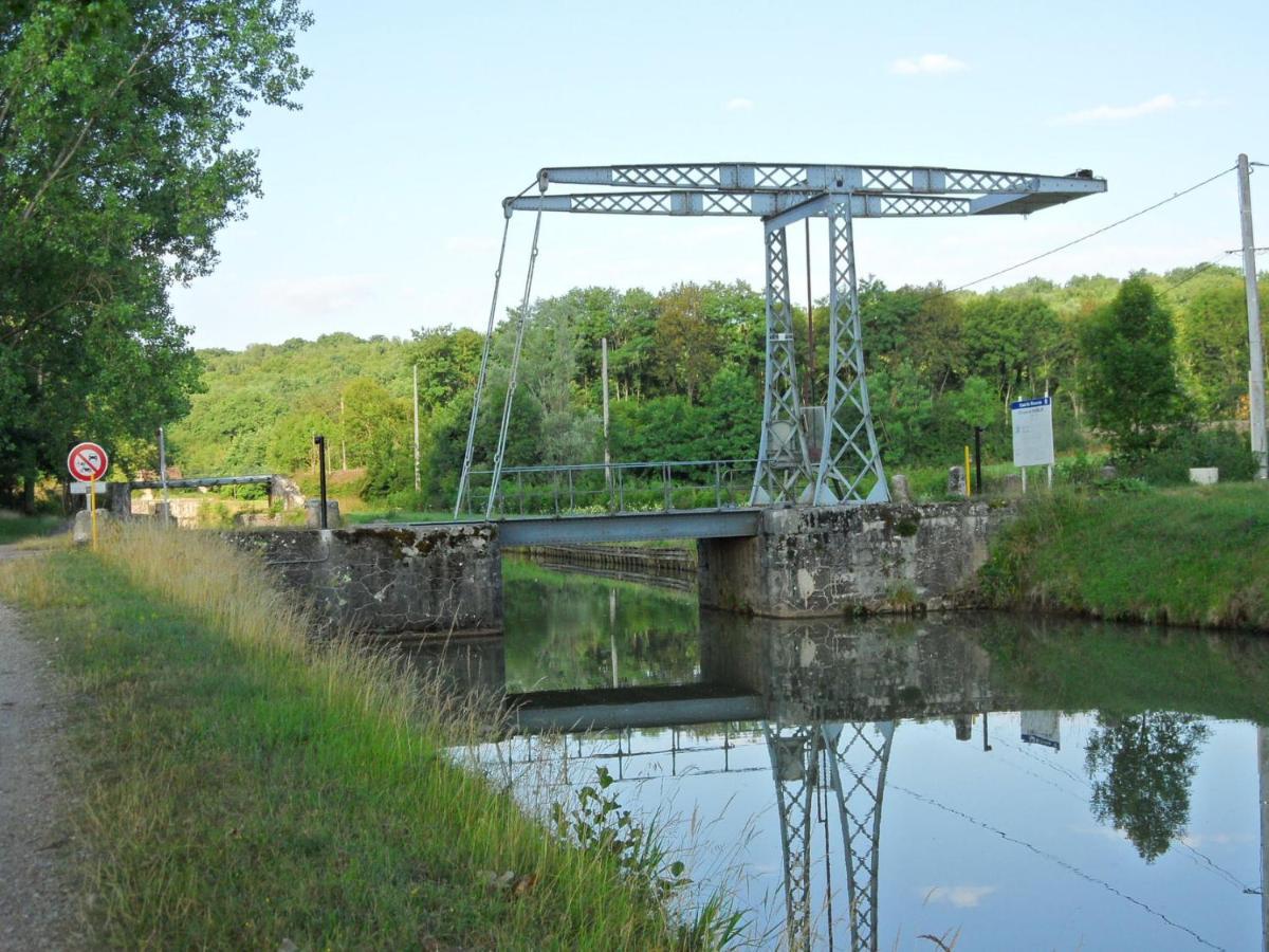 Le Champ Radis Marigny-sur-Yonne
